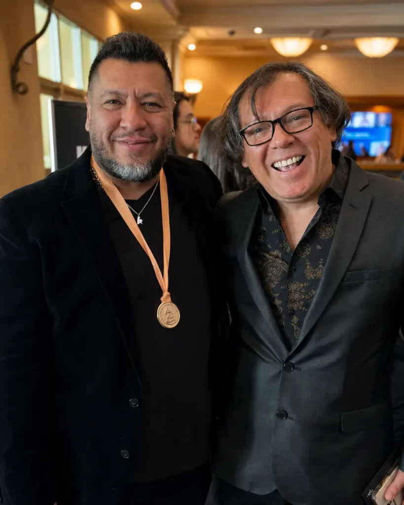 Productores musicales ganadores del Grammy latino 2022, Jair Benítez y Vladimir Suarez